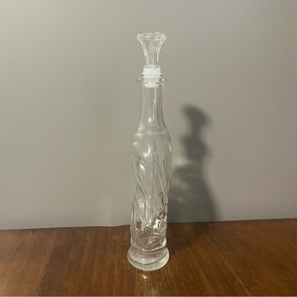 Vintage 1970s Italian Clear Glass Decanter Bottle with Stopper - Picture 4 of 12